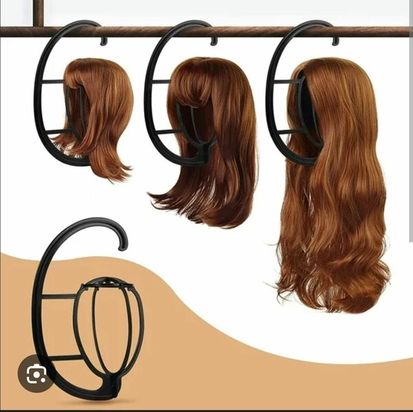 Porte perruques en plastique