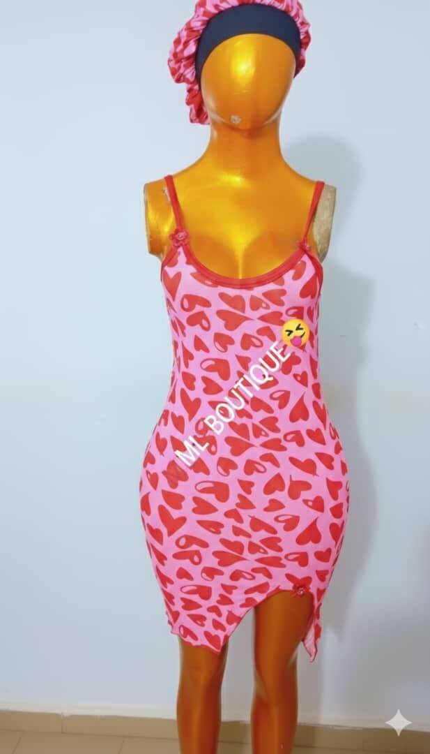 Nuisette  robe avec Chapeau