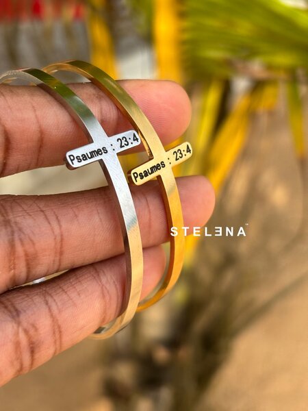 Bracelets crucifix en acier