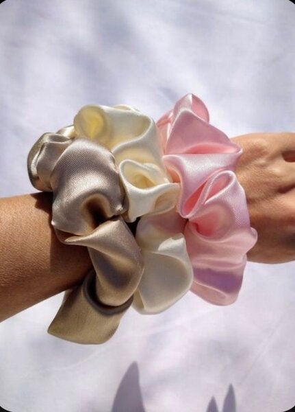 Chouchous en satin colorés