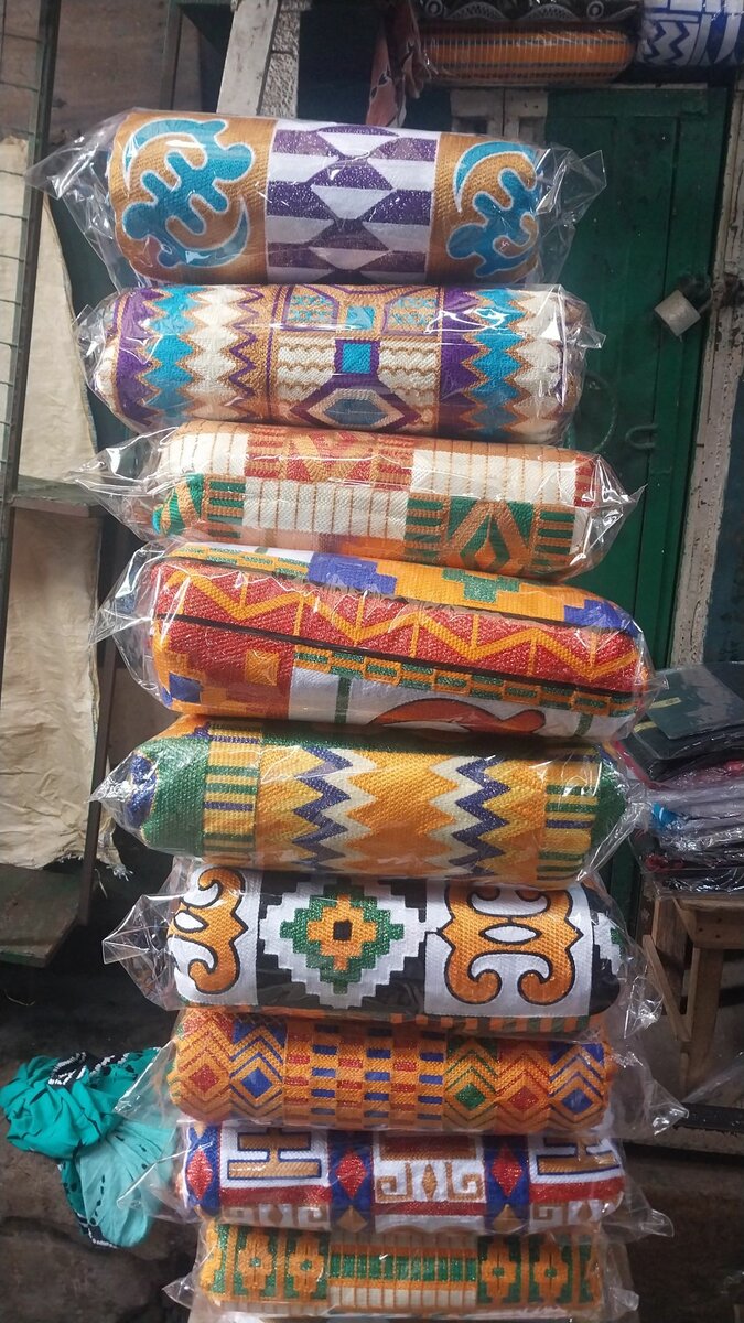 Engagement  cloth( ME BA WÒ ABUROKYIRE.)