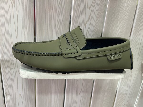 Mocassins en cuir vert