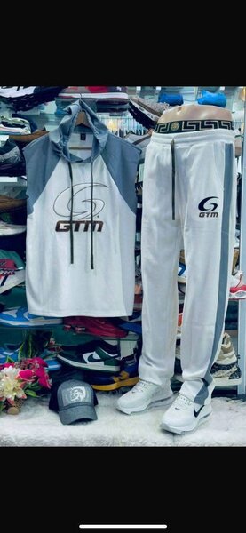 Tenue de sport homme moderne