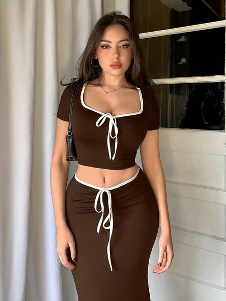 Ensemble crop top et jupe