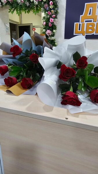 В наличии готовые букеты 1000