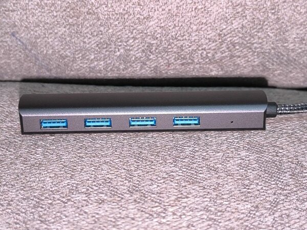 Hub USB-C 4 Ports