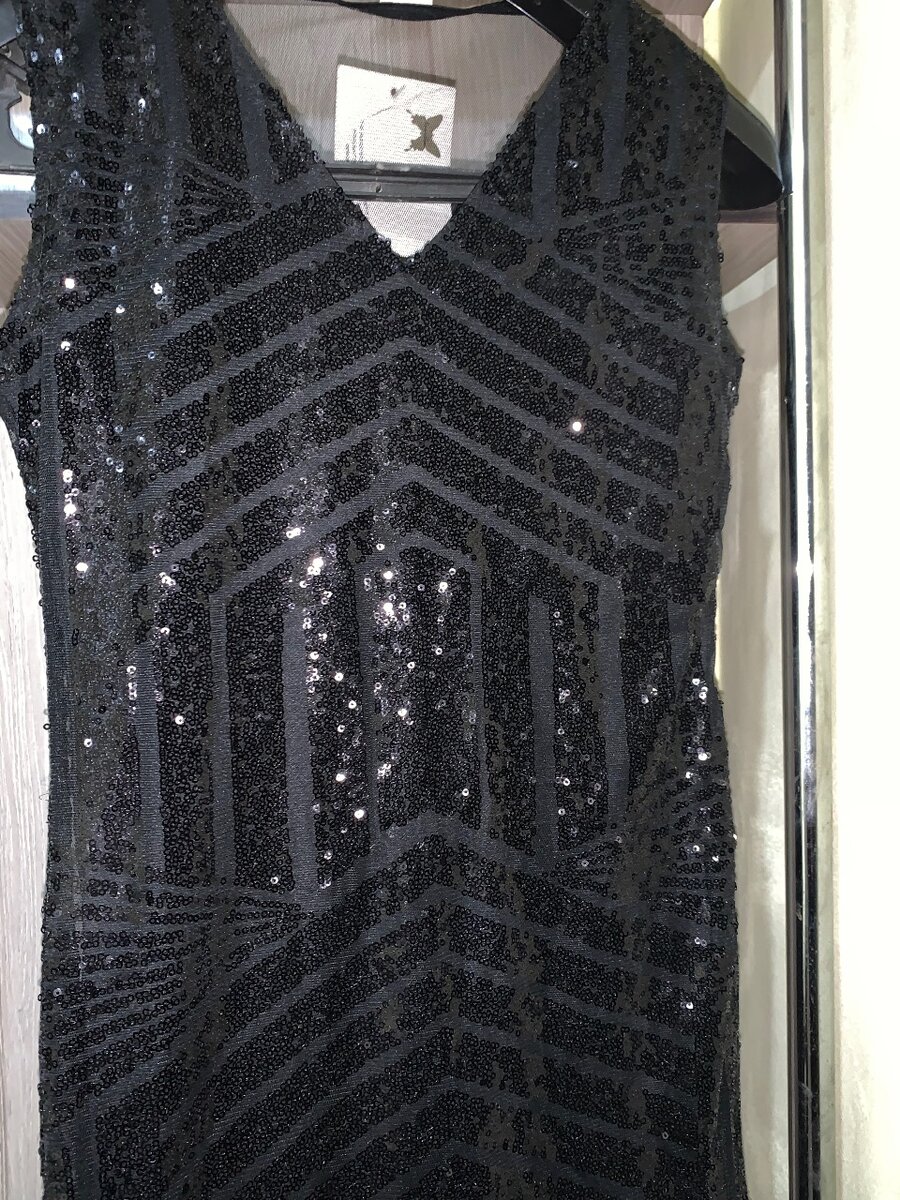 Платья черный