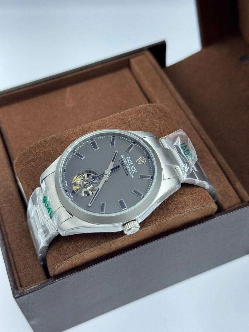 Montres Élégantes en Acier