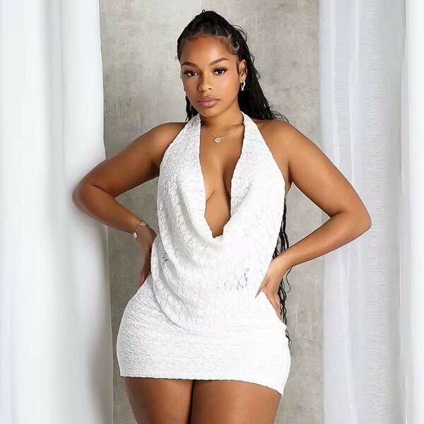 Robe cocktail blanche élégante