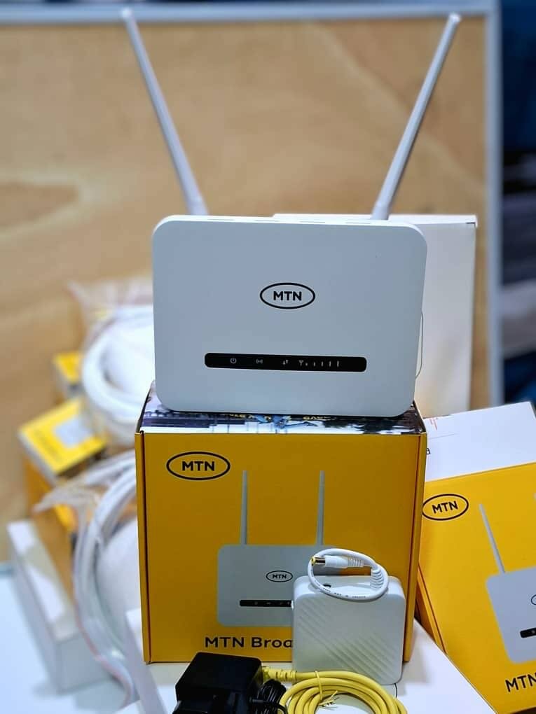 Universal 4/5G Tourbonet Router