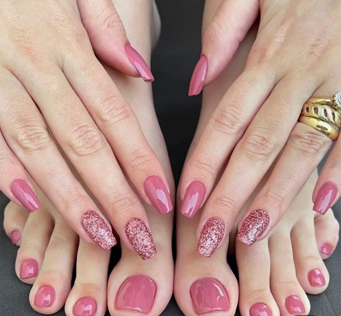 Faux Ongles Mains et Pieds