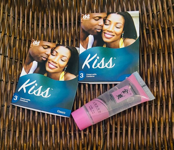 6 préservatifs + 1 lubrifiant