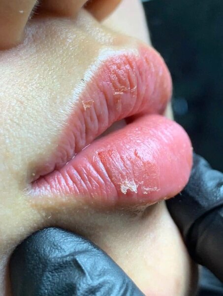 Baume à lèvre rose éclairci