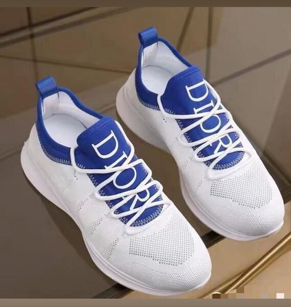 Baskets blanches modernes