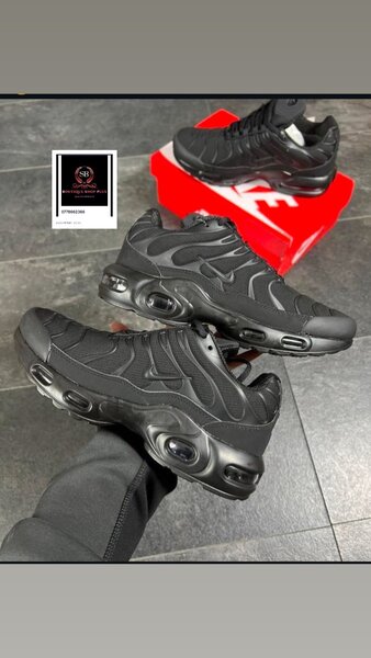 Basket Nike tn authentique avec sa boîte