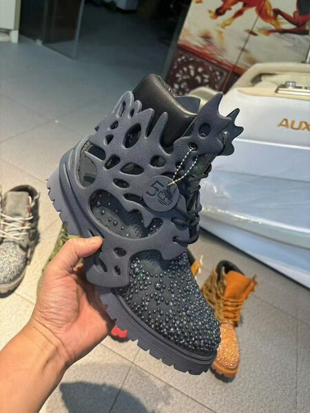 Bottes de luxe à strass noir