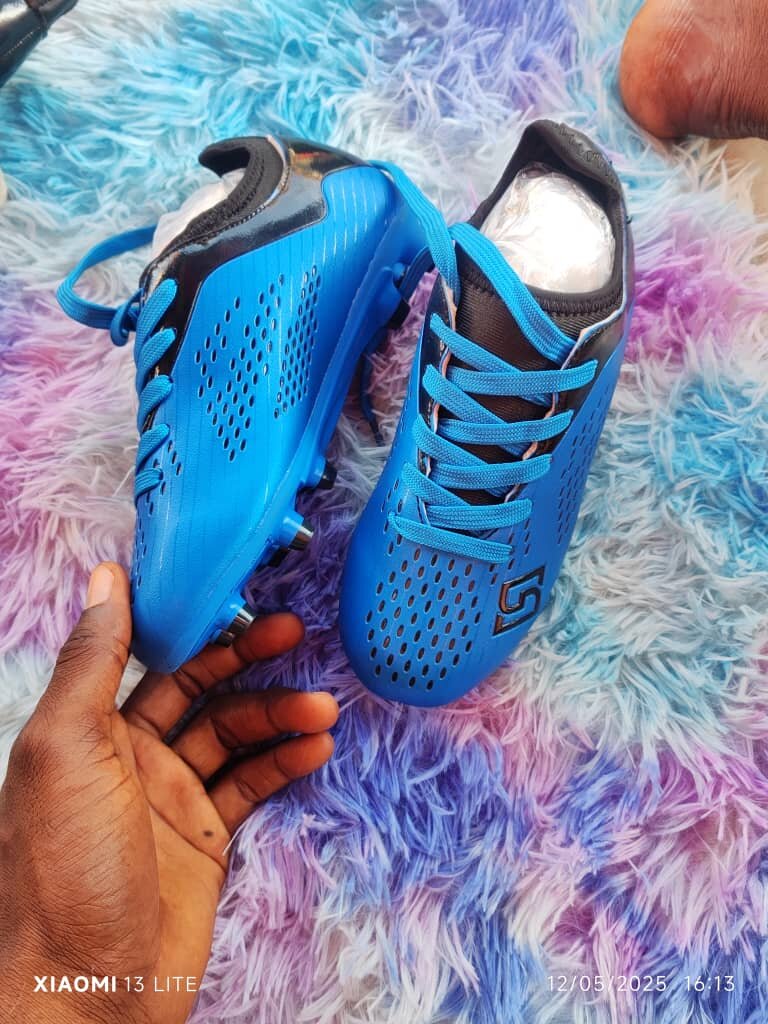 Chaussures de Football Colorées