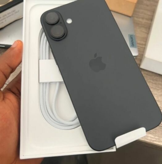 iPhone 16 physical sim