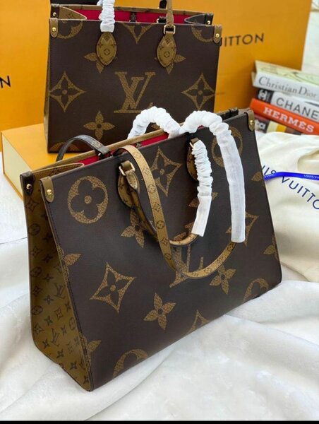 Sac cabas louis Vuitton (en coffret)