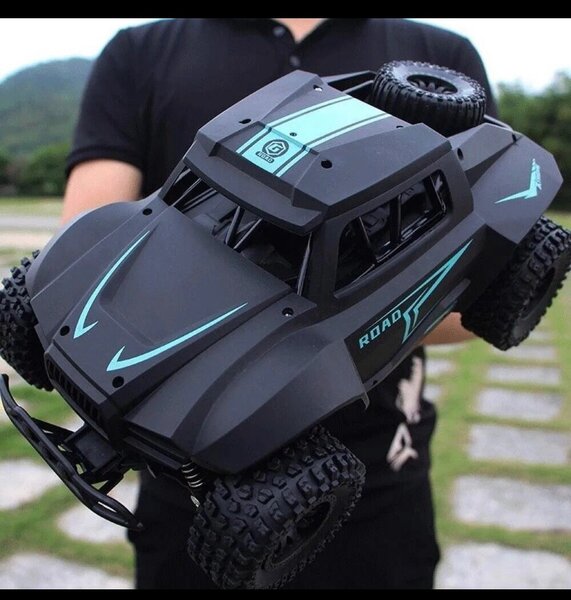 Voiture Robuste de Sport 2.4Ghz Télécommandée