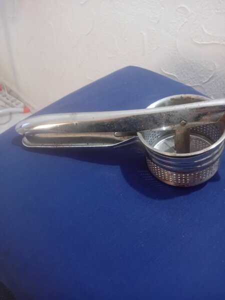 Presse-purée manuel acier inoxydable