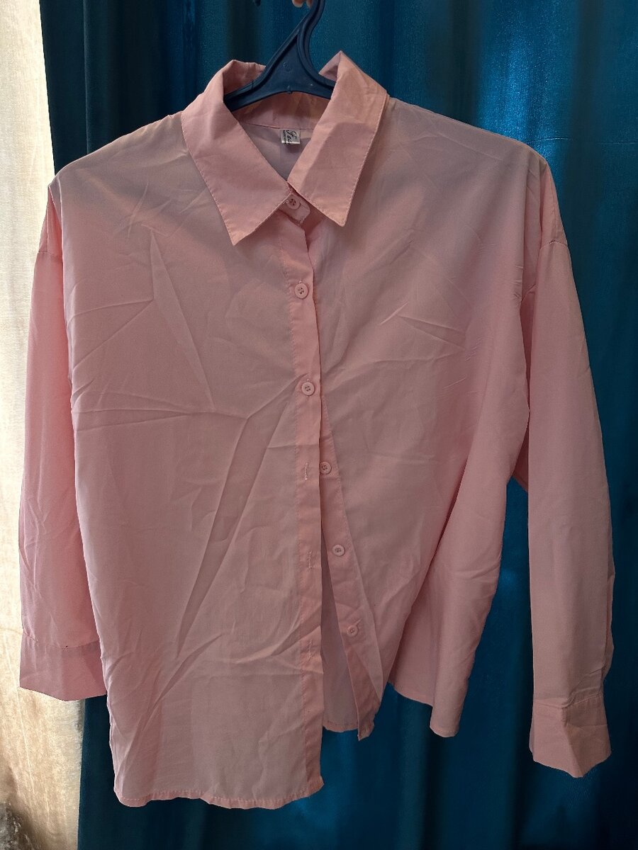 Пастельно-розовая рубашка
