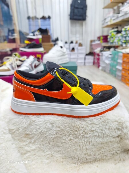 Кроссовки Джорданы