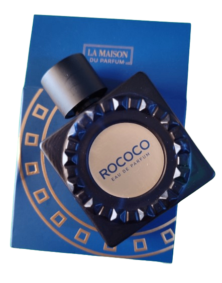 Le parfum **ROCOCO** est une fragrance luxueuse
