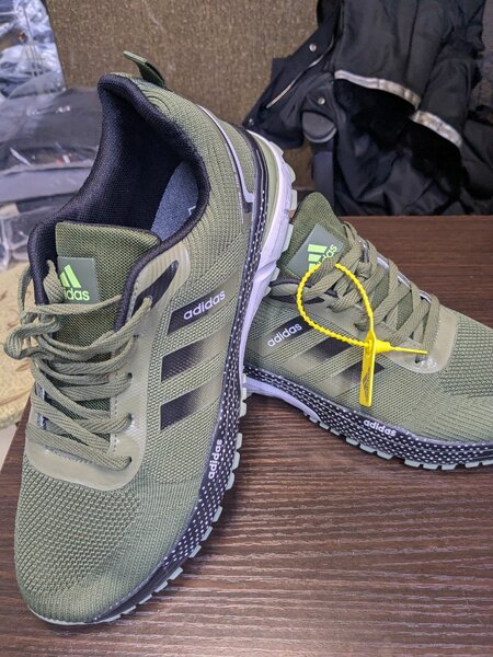 Кроссовки Adidas