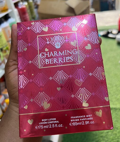 Charming berries  perfume