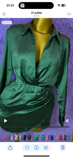 Robe satinée verte élégante