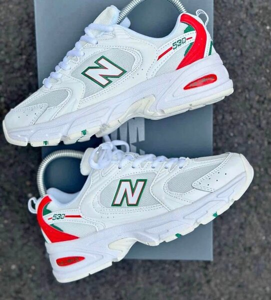 Baskets sport blanches unisexes