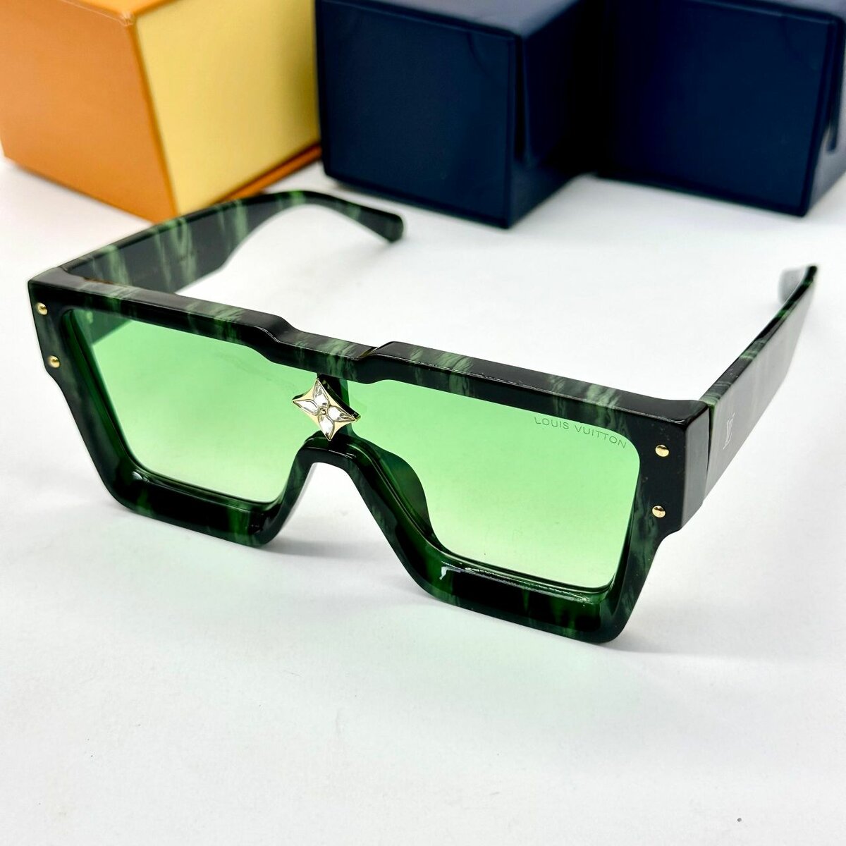 Fashion sunglasses