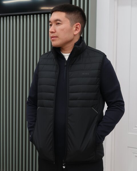 Мужская черная Безрукавка Boss