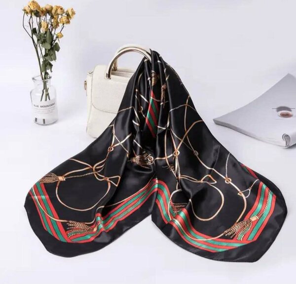 Écharpe en soie élégante