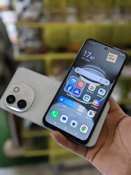 Smartphone Tecno KL8 128GB