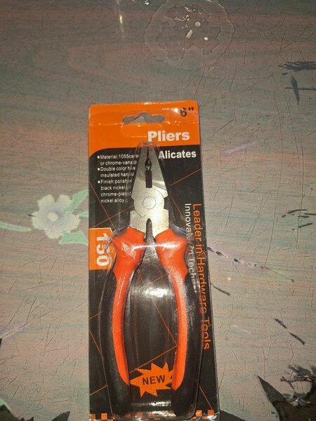 Pinces à bec ultra-résistantes