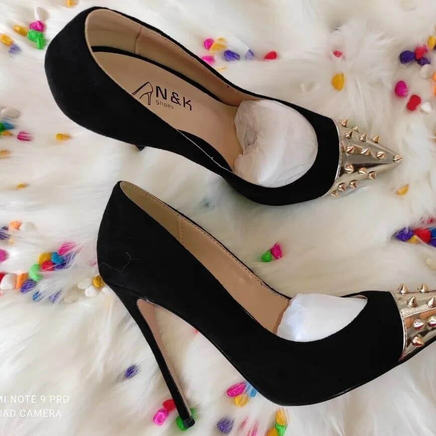 Escarpins à talons aiguilles chic