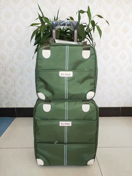 Valise à roulettes extensible