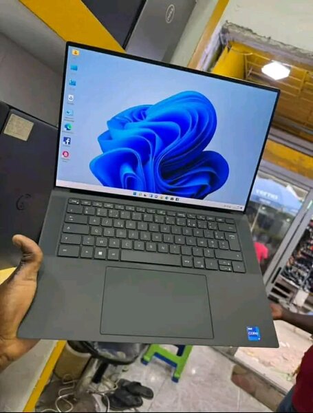 DELL XPS 13