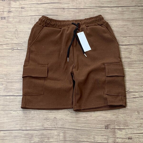 Side pocket shorts