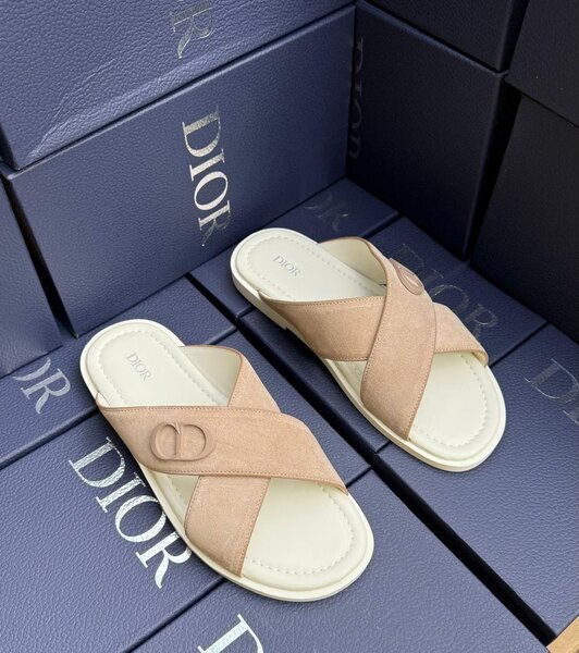 Sandales Dior élégantes en cuir