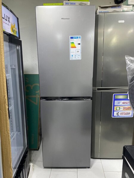 Réfrigérateur combiné moderne