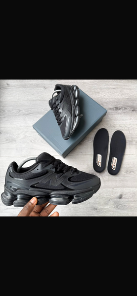 *New Balance 2000 Abzorb*