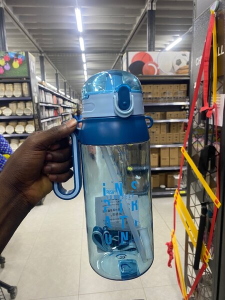 Bouteille d'eau 2L sport