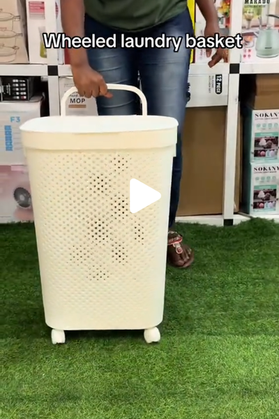  Wheeled laundry basket 