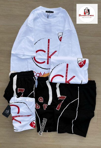 Ensemble T-shirt et Shorts CK