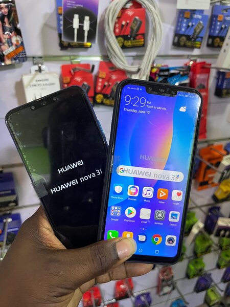 Huawei Nova 3i Smartphone