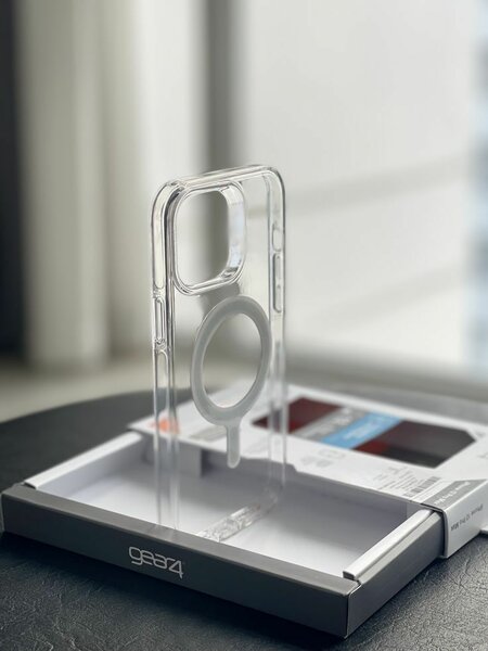 Magsafe clear case