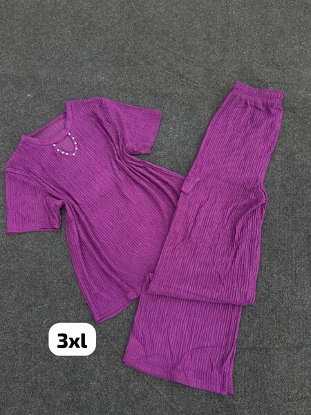 Designed stretchy top and down